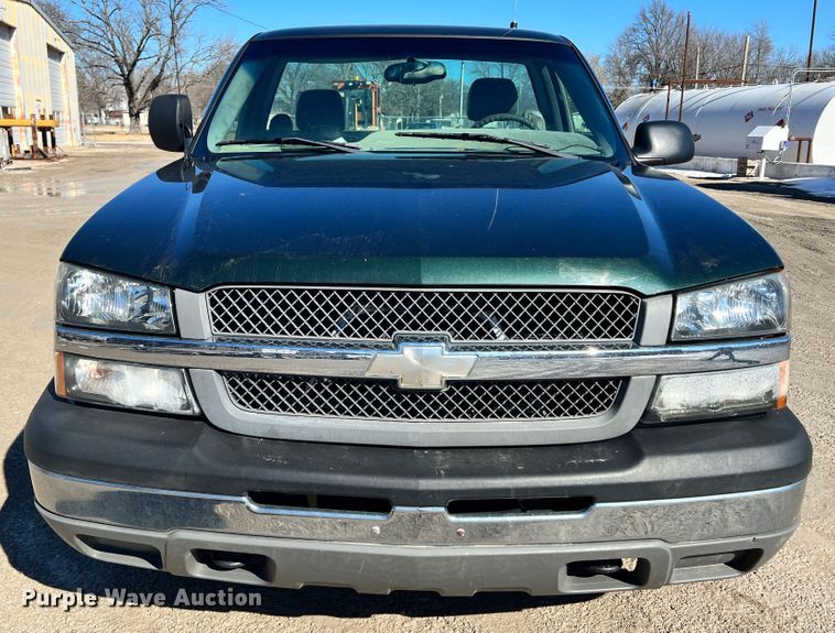 image for item ID9702 2004 Chevrolet Silverado 1500  pickup truck