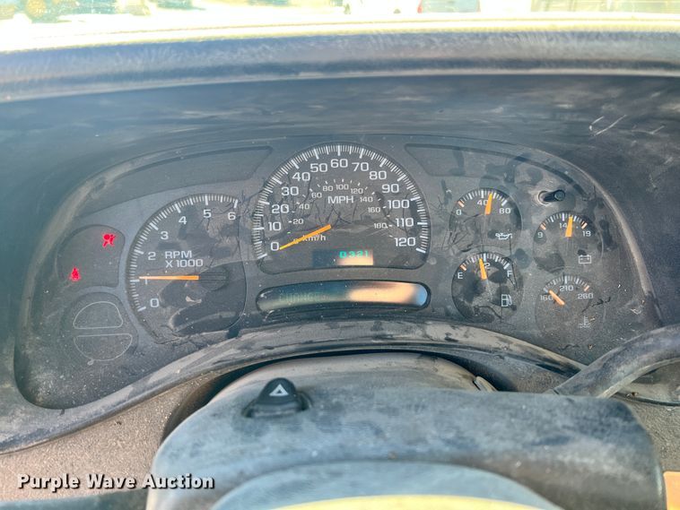 image for item ID9702 2004 Chevrolet Silverado 1500  pickup truck