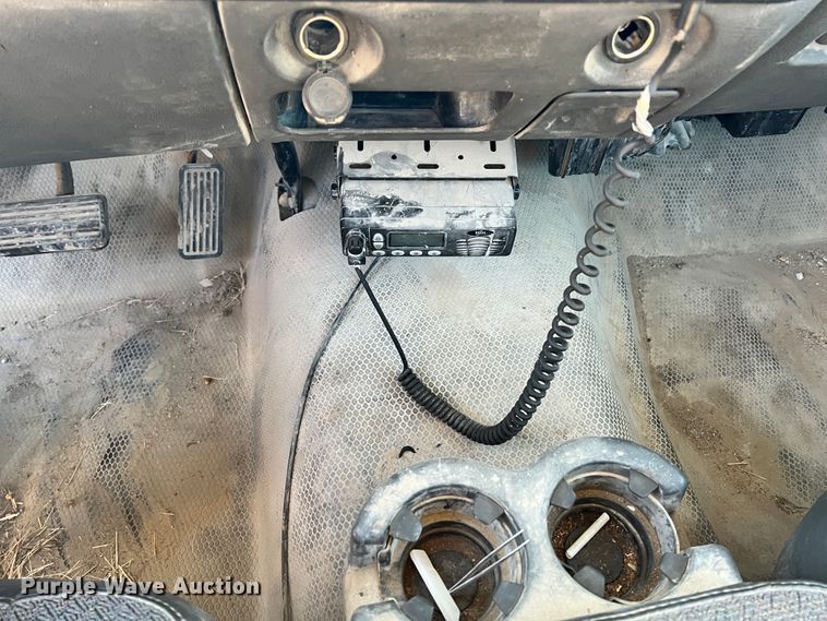 image for item ID9702 2004 Chevrolet Silverado 1500  pickup truck