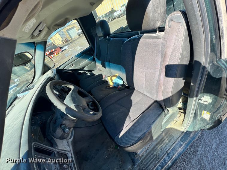 image for item ID9702 2004 Chevrolet Silverado 1500  pickup truck