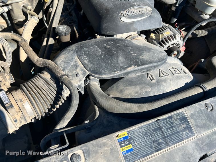 image for item ID9702 2004 Chevrolet Silverado 1500  pickup truck