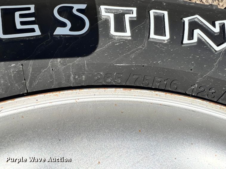 image for item ID9702 2004 Chevrolet Silverado 1500  pickup truck