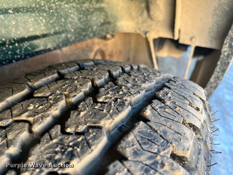 image for item ID9702 2004 Chevrolet Silverado 1500  pickup truck