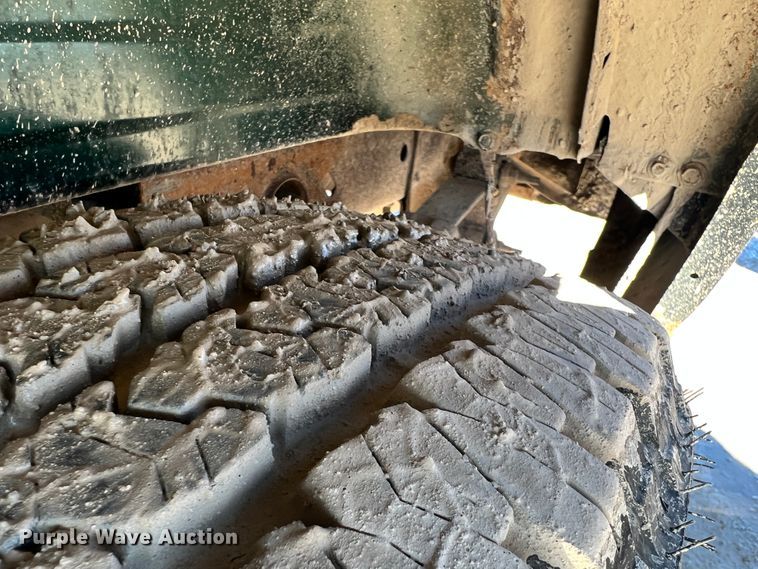 image for item ID9702 2004 Chevrolet Silverado 1500  pickup truck