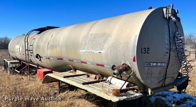 image for item ID9704 1967 Moser  tank trailer