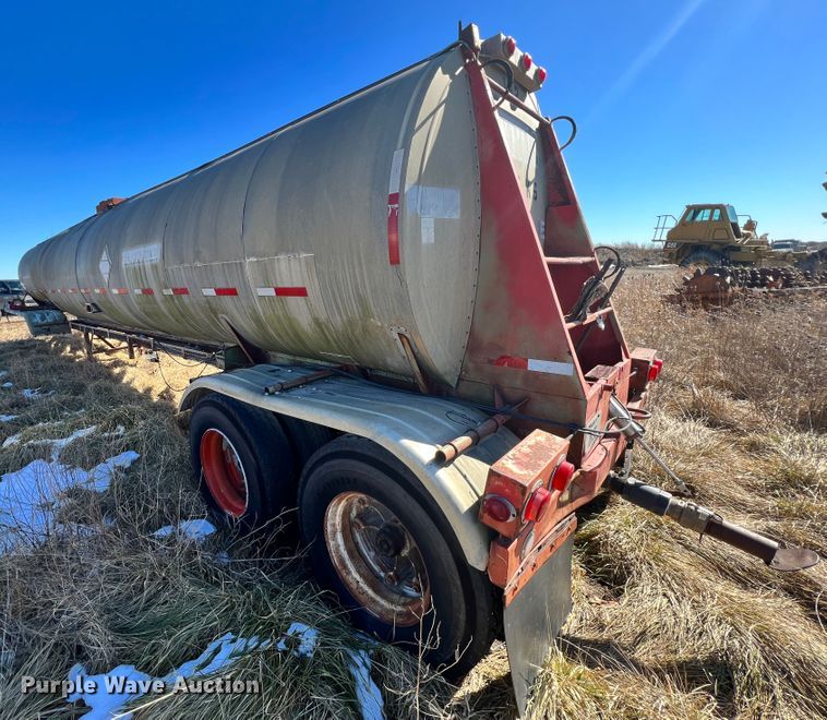 image for item ID9704 1967 Moser  tank trailer