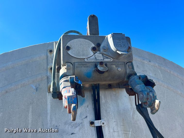 image for item ID9704 1967 Moser  tank trailer