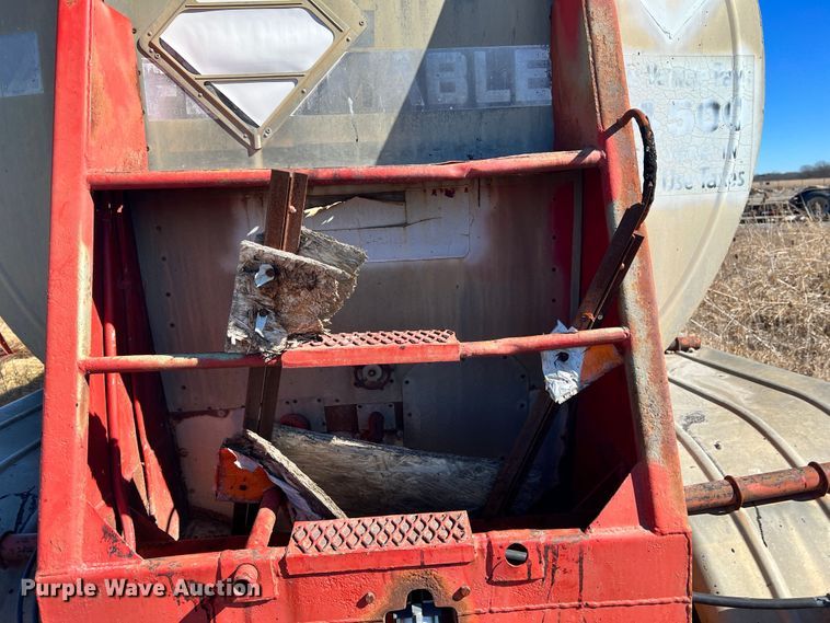 image for item ID9704 1967 Moser  tank trailer