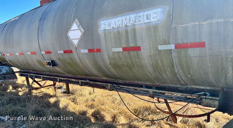 image for item ID9704 1967 Moser  tank trailer