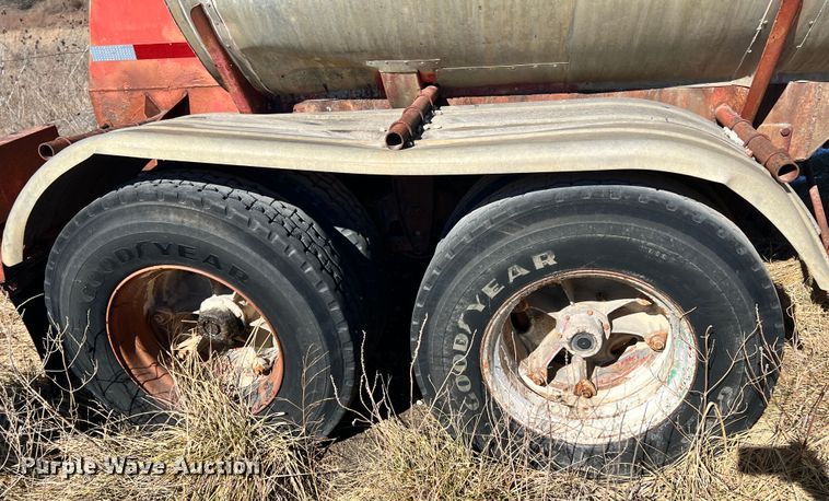 image for item ID9704 1967 Moser  tank trailer