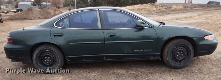 image for item IE9552 1998 Pontiac Grand Prix SE