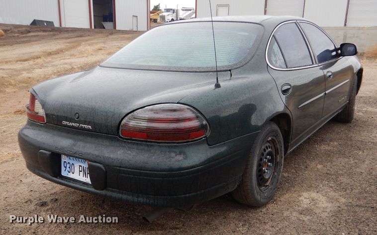 image for item IE9552 1998 Pontiac Grand Prix SE