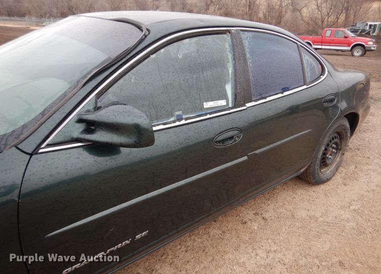 image for item IE9552 1998 Pontiac Grand Prix SE