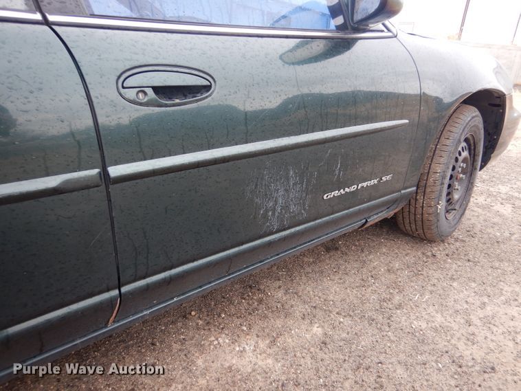 image for item IE9552 1998 Pontiac Grand Prix SE