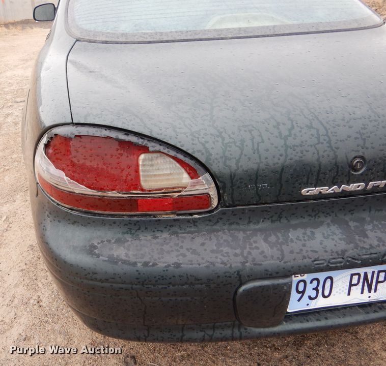 image for item IE9552 1998 Pontiac Grand Prix SE