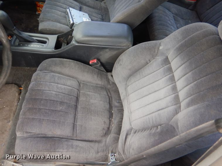 image for item IE9552 1998 Pontiac Grand Prix SE