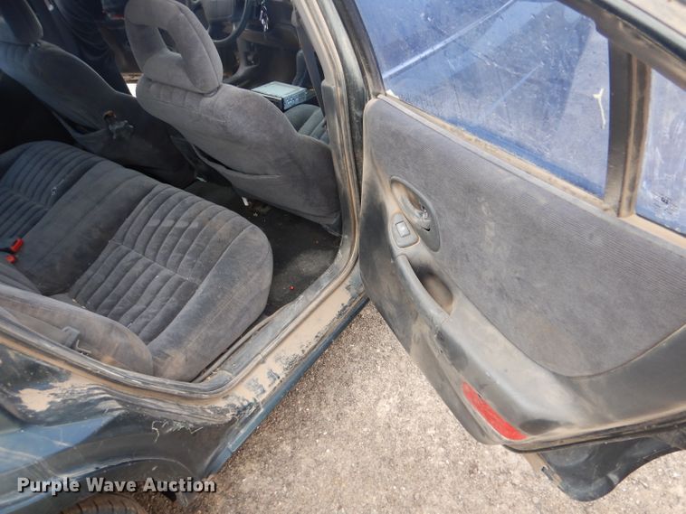 image for item IE9552 1998 Pontiac Grand Prix SE