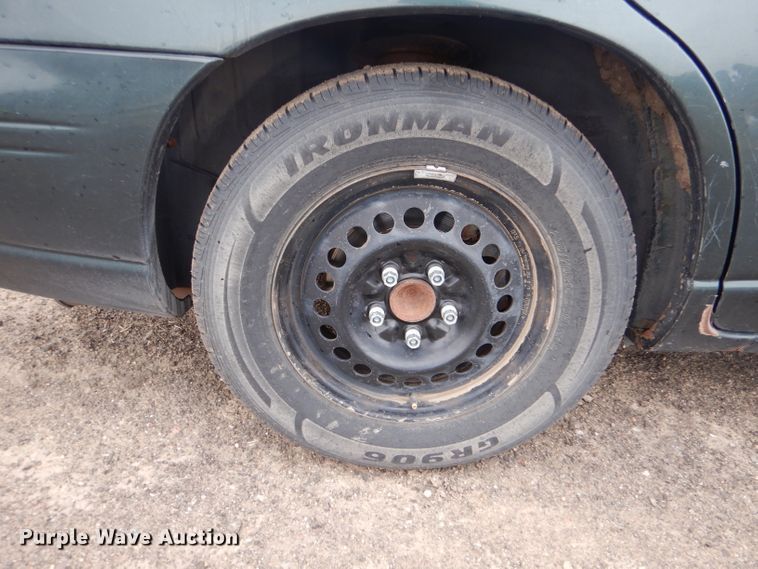 image for item IE9552 1998 Pontiac Grand Prix SE