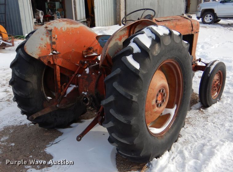 image for item IE9583 1957 Ford 850  tractor