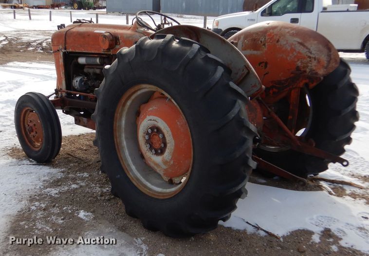 image for item IE9583 1957 Ford 850  tractor