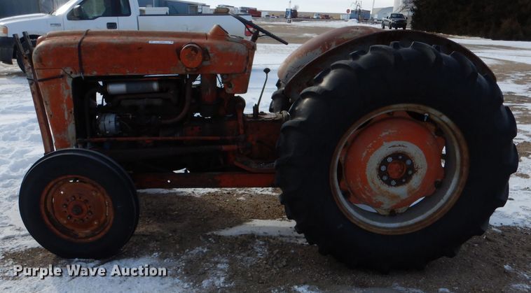 image for item IE9583 1957 Ford 850  tractor