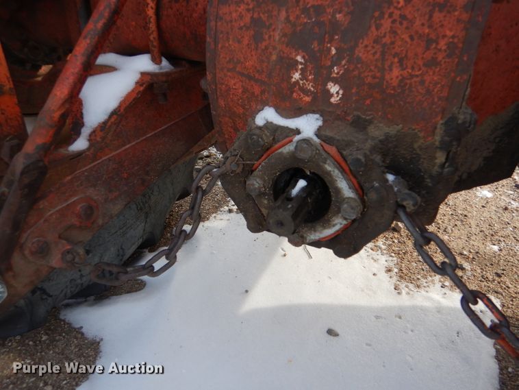 image for item IE9583 1957 Ford 850  tractor