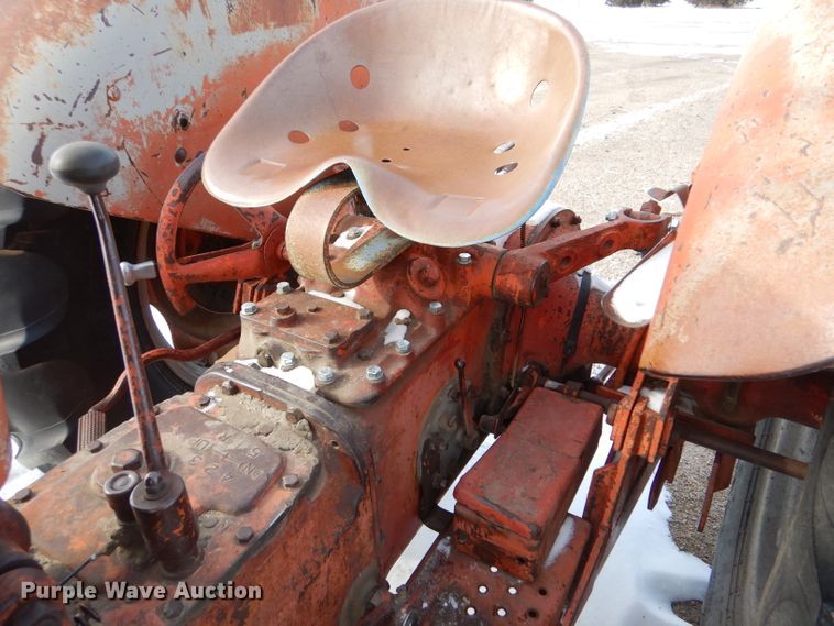 image for item IE9583 1957 Ford 850  tractor