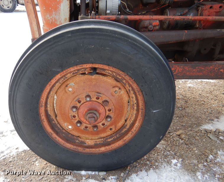 image for item IE9583 1957 Ford 850  tractor