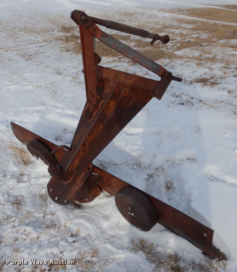 image for item IE9583 1957 Ford 850  tractor