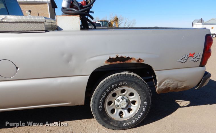 image for item IE9622 2005 Chevrolet Silverado 1500  pickup truck