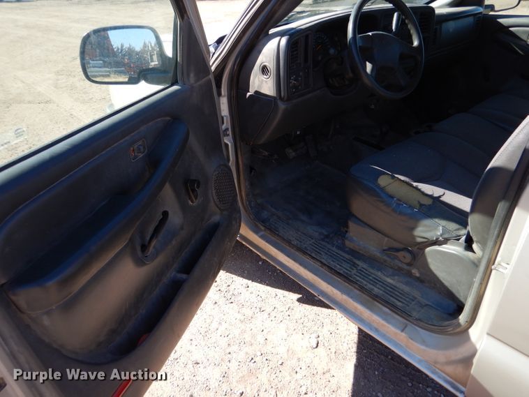 image for item IE9622 2005 Chevrolet Silverado 1500  pickup truck