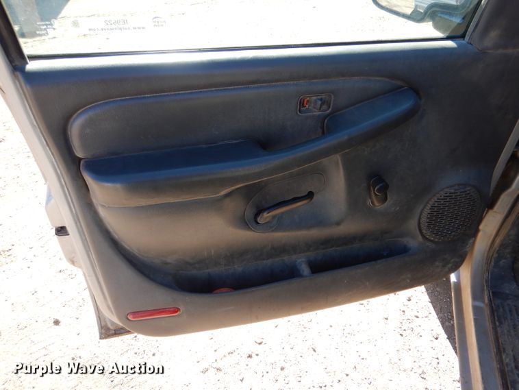 image for item IE9622 2005 Chevrolet Silverado 1500  pickup truck