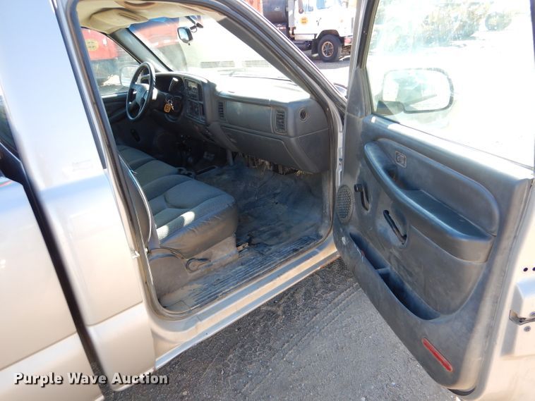 image for item IE9622 2005 Chevrolet Silverado 1500  pickup truck