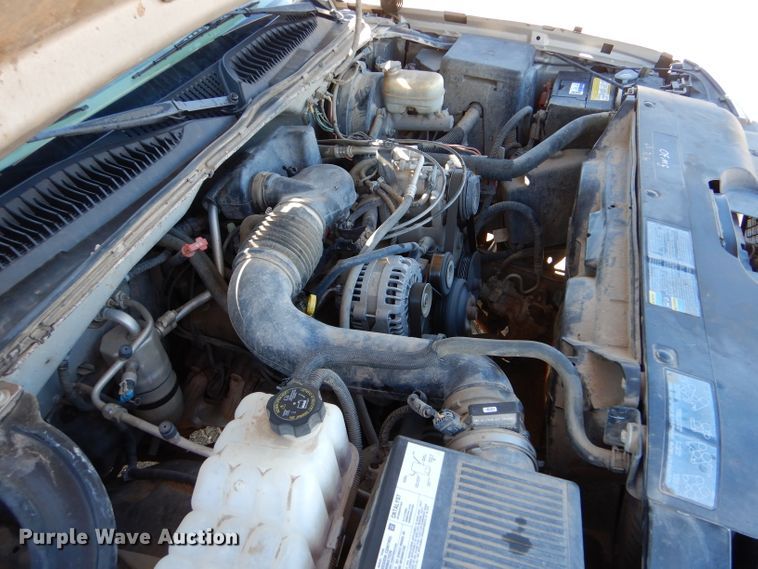 image for item IE9622 2005 Chevrolet Silverado 1500  pickup truck