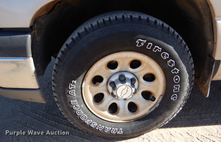 image for item IE9622 2005 Chevrolet Silverado 1500  pickup truck