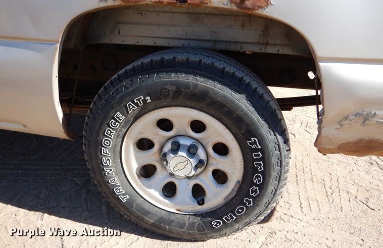 image for item IE9622 2005 Chevrolet Silverado 1500  pickup truck