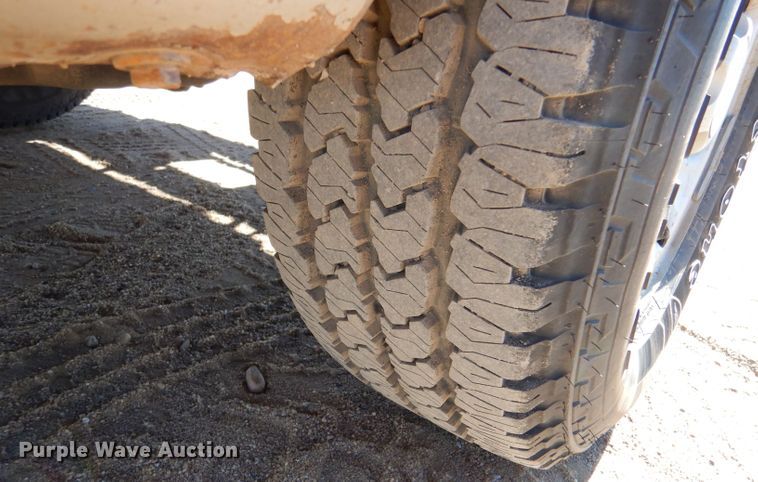 image for item IE9622 2005 Chevrolet Silverado 1500  pickup truck