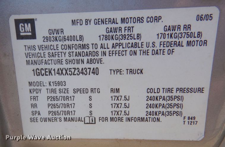 image for item IE9622 2005 Chevrolet Silverado 1500  pickup truck