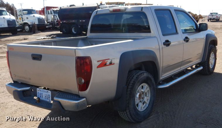 image for item IE9624 2005 Chevrolet Colorado LS  Crew Cab pickup truck