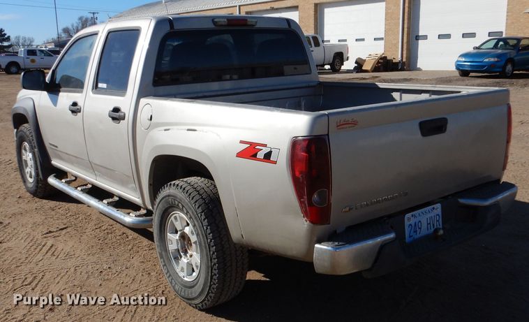 image for item IE9624 2005 Chevrolet Colorado LS  Crew Cab pickup truck