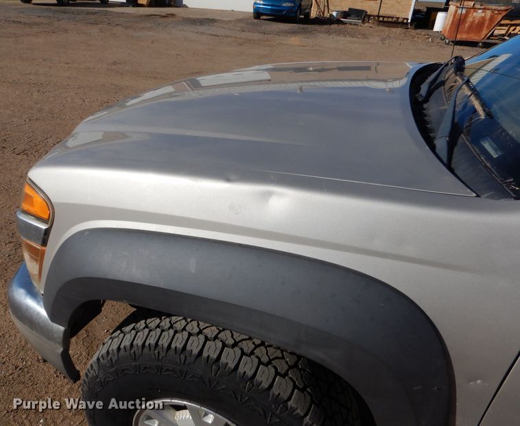 image for item IE9624 2005 Chevrolet Colorado LS  Crew Cab pickup truck