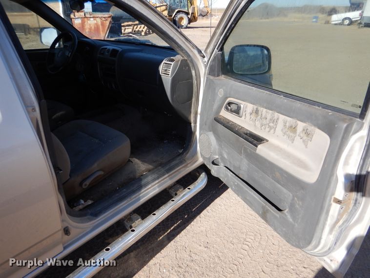 image for item IE9624 2005 Chevrolet Colorado LS  Crew Cab pickup truck