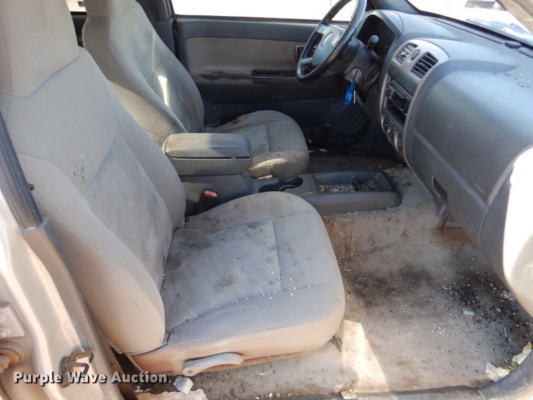 image for item IE9624 2005 Chevrolet Colorado LS  Crew Cab pickup truck