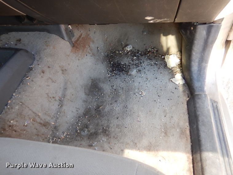 image for item IE9624 2005 Chevrolet Colorado LS  Crew Cab pickup truck