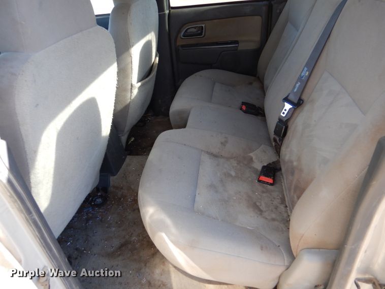 image for item IE9624 2005 Chevrolet Colorado LS  Crew Cab pickup truck