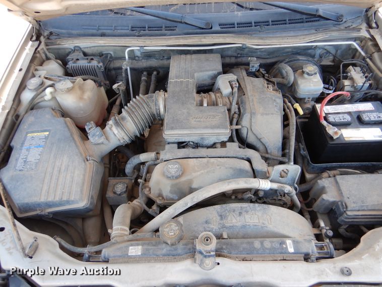 image for item IE9624 2005 Chevrolet Colorado LS  Crew Cab pickup truck