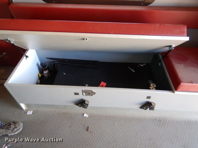 image for item IE9627 2002 Ford E450 Super Duty  ambulance