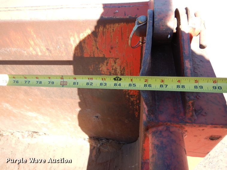 image for item IE9628 1999 International 4900  dump truck