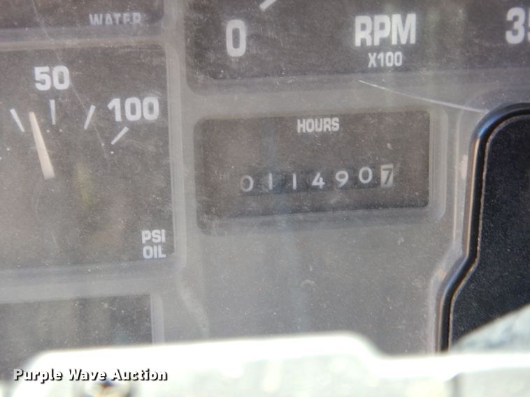 image for item IE9628 1999 International 4900  dump truck