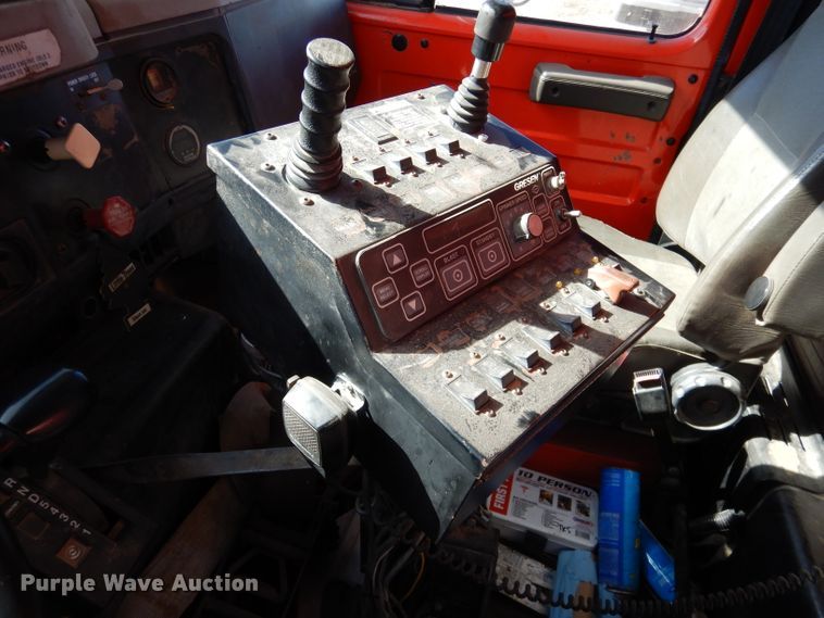 image for item IE9628 1999 International 4900  dump truck